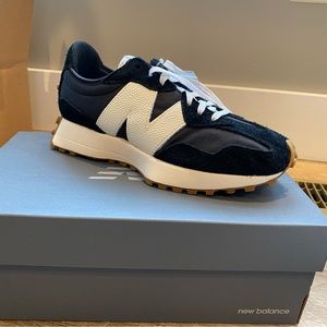 New Balance 327 - Black White Gum (Womens) sneaker 8 1/2